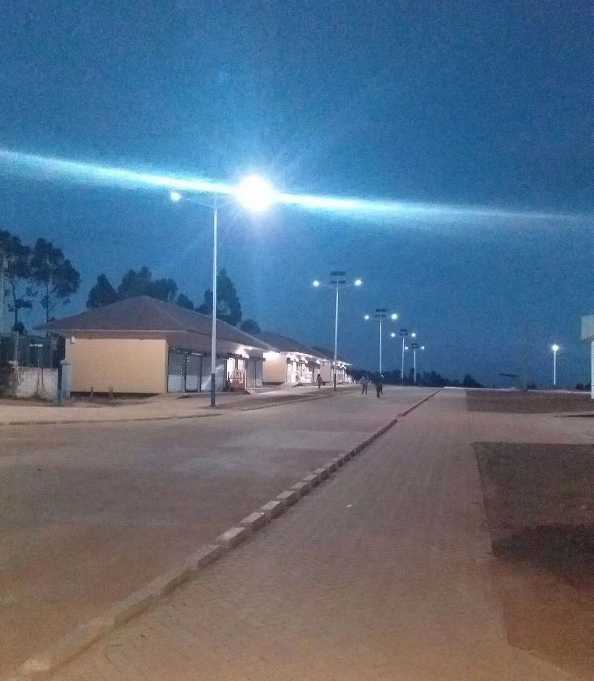 淮北市非洲科特迪瓦太阳能路灯工程